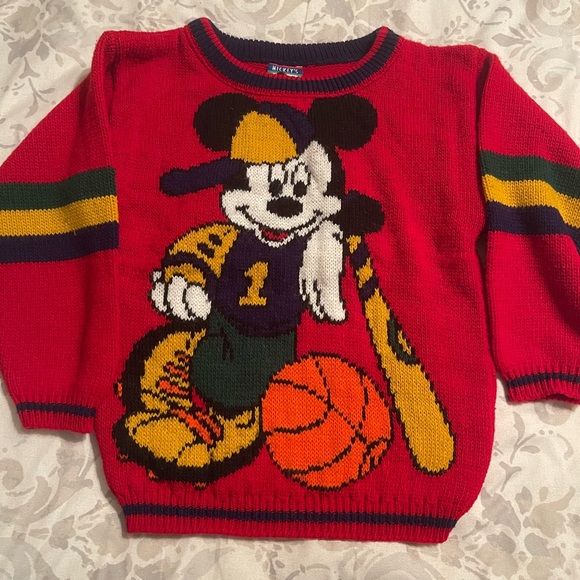 Boys size 6 sweater - Picture 1 of 2